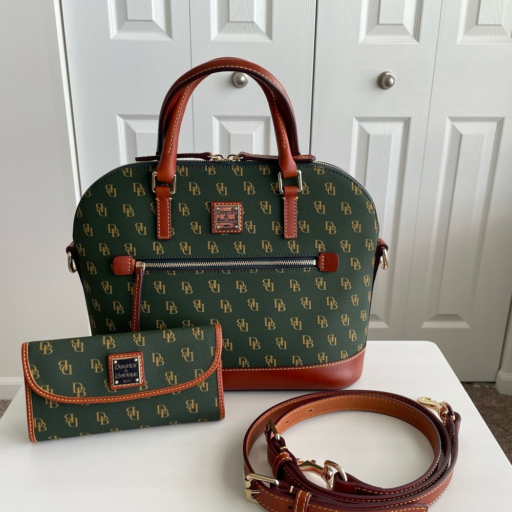 Dooney & Bourke Gretta Zip Zip bag with Continental wallet